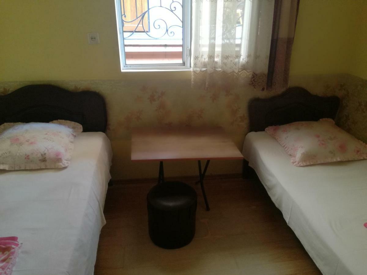 Guest House Nino Batum Dış mekan fotoğraf